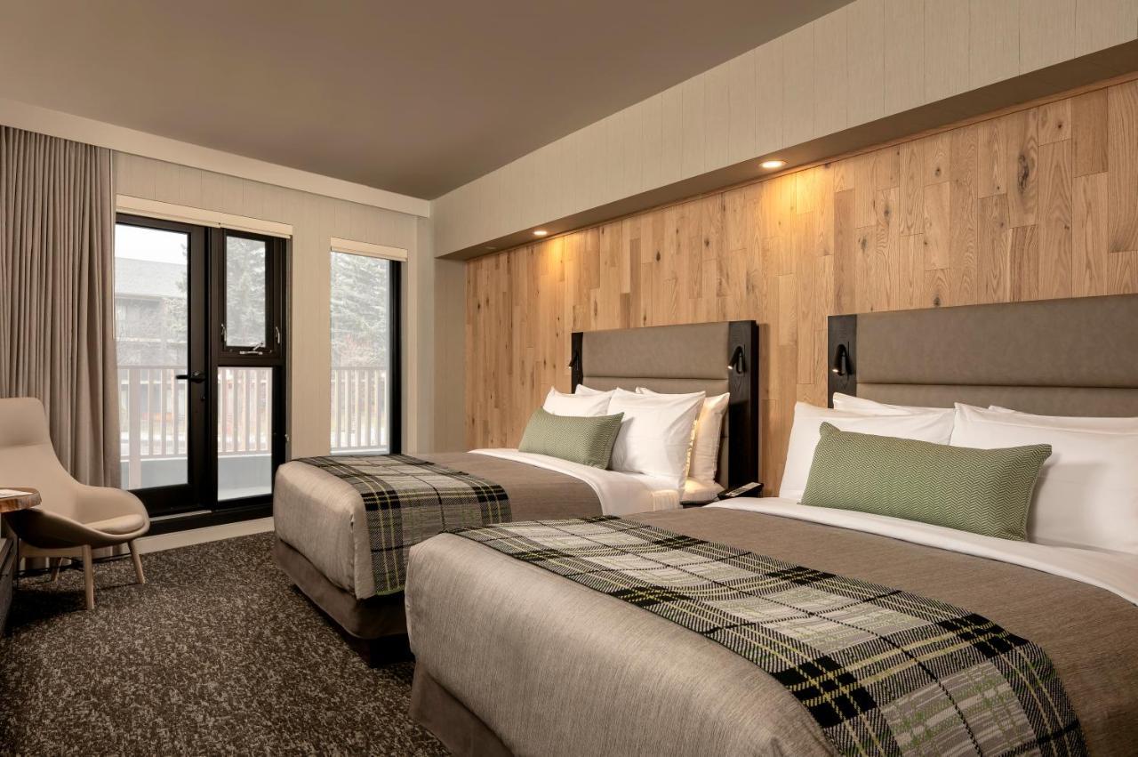 Peaks Hotel And Suites Banff Exteriör bild